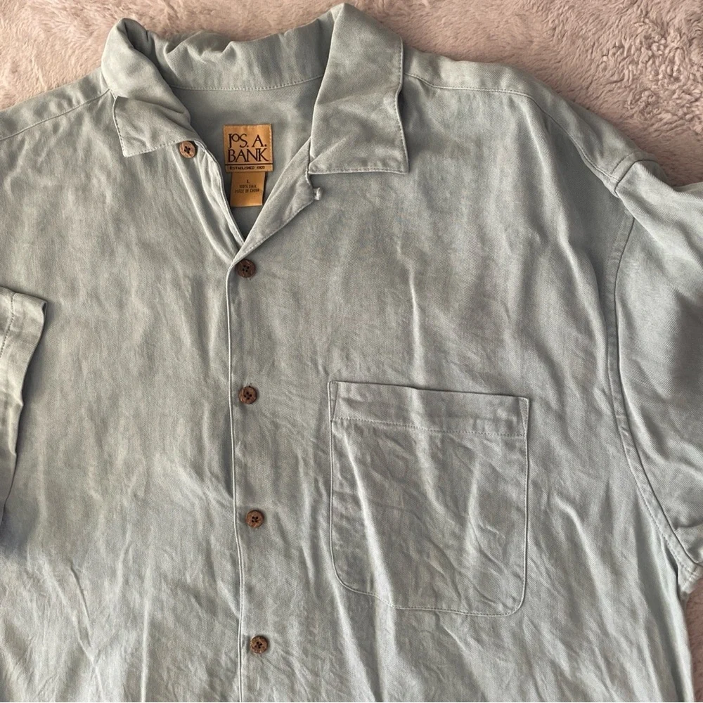 JOS. A. Bank Men's Light Blue Casual Shirt 100% silk size large